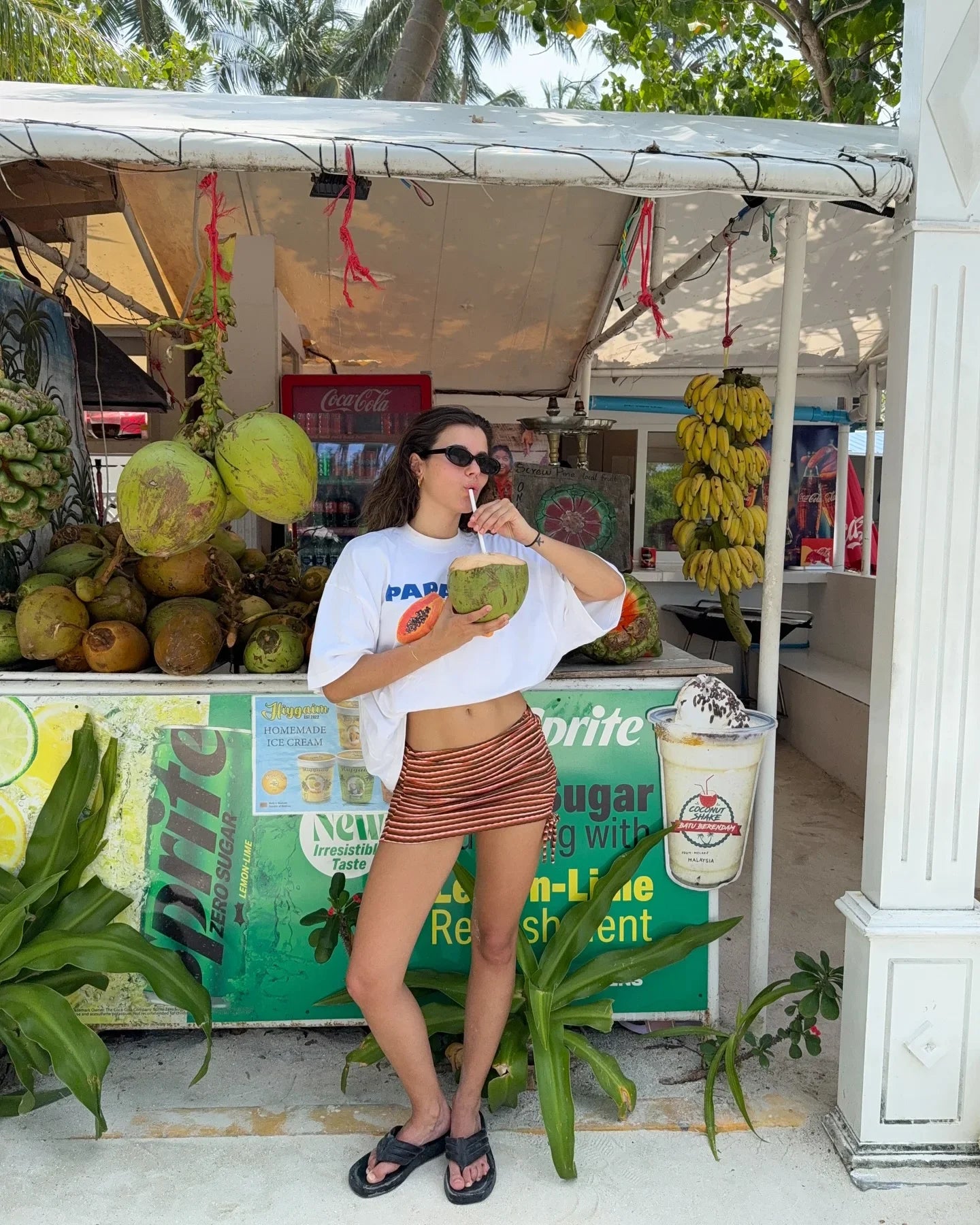 Papayas Tee