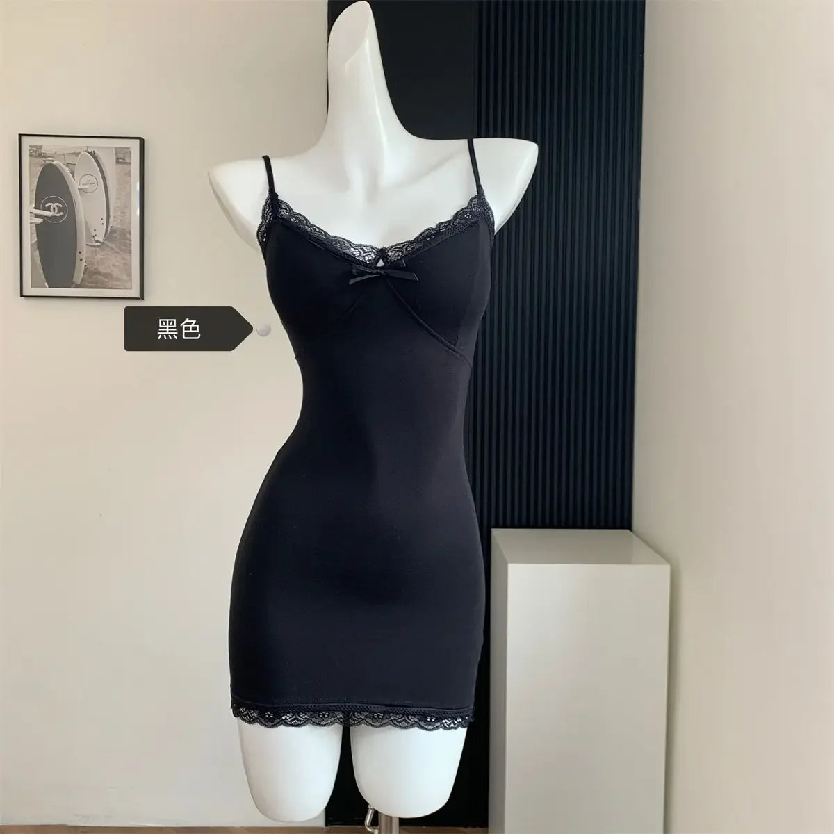 Vestidos sin mangas sexys de encaje para mujer, vestido ajustado coreano de moda, Mini Vestidos con almohadilla para el pecho, ropa de club