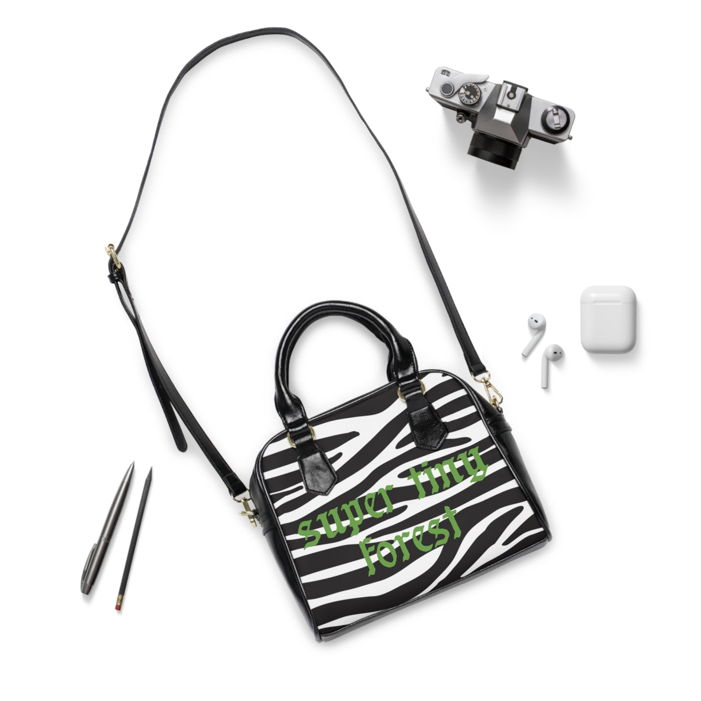 Bolso de hombro con estampado de cebra — Bolso tipo tote con escritura verde "Super Tiny Forest"