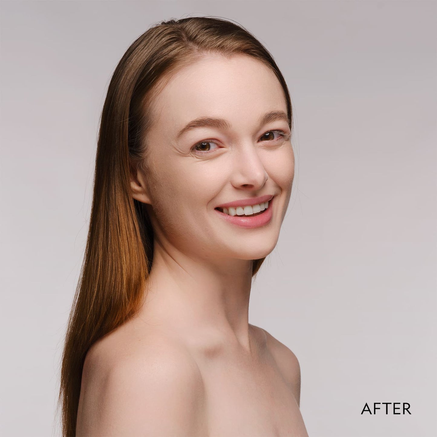 Base de maquillaje Super Serum con péptidos y acabado mate sedoso