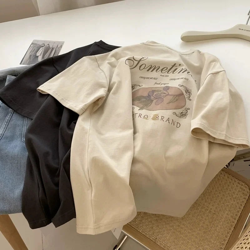 Camiseta holgada de manga corta con estampado floral
