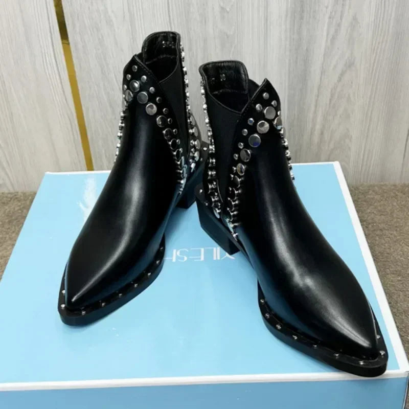 2025 Botines de Mujer Nuevos, Sexy, con Punta Fina, Estilo Punk, Decorados con Remaches, Botas de Caballero para Mujer, Botines Cortos Cálidos y a la Moda para Invierno