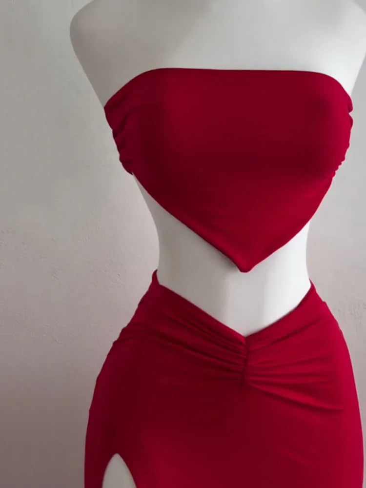Conjunto de Falda Larga y Top Corto sin Tirantes y sin Espalda