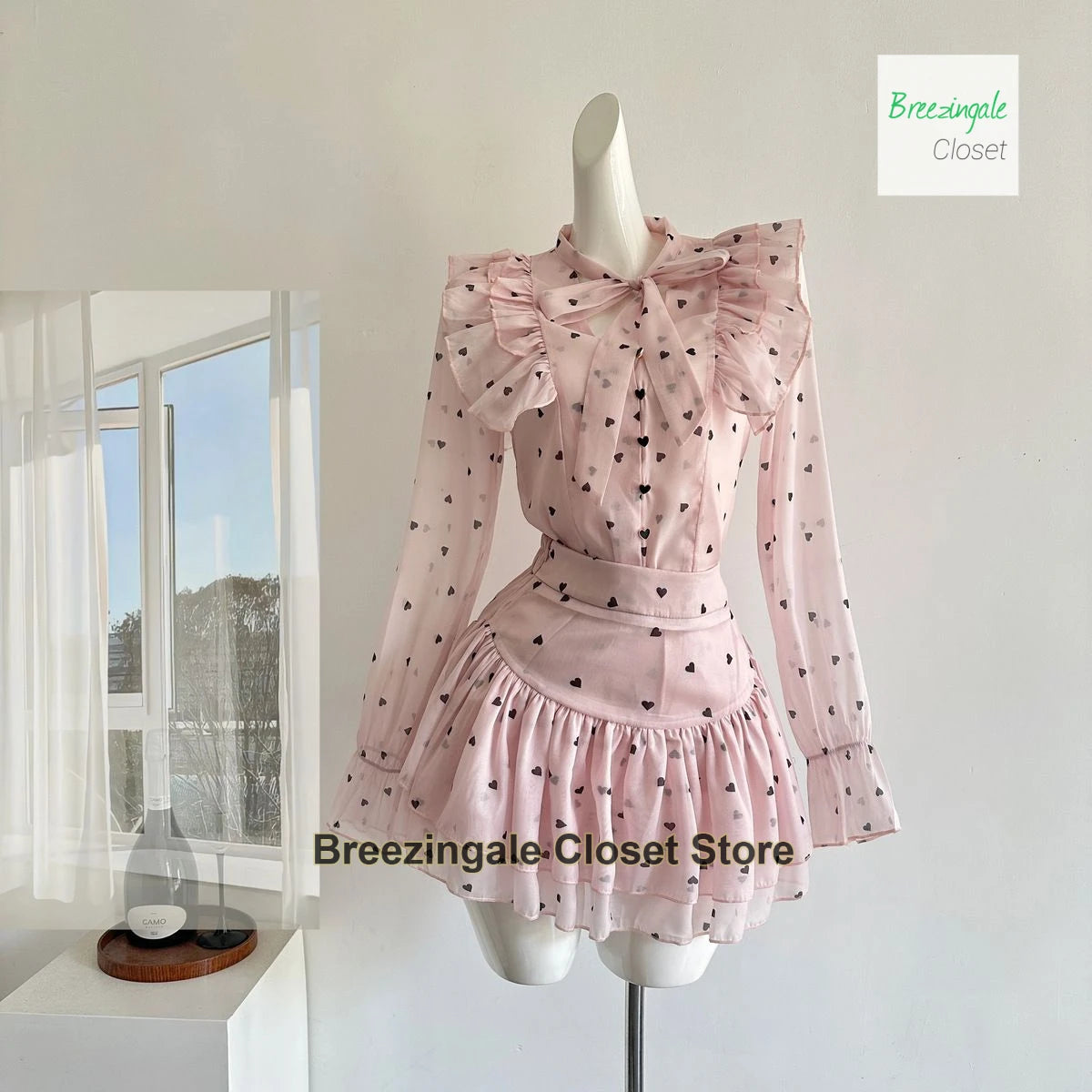 Conjunto de Camisa de Lunares y Minifalda