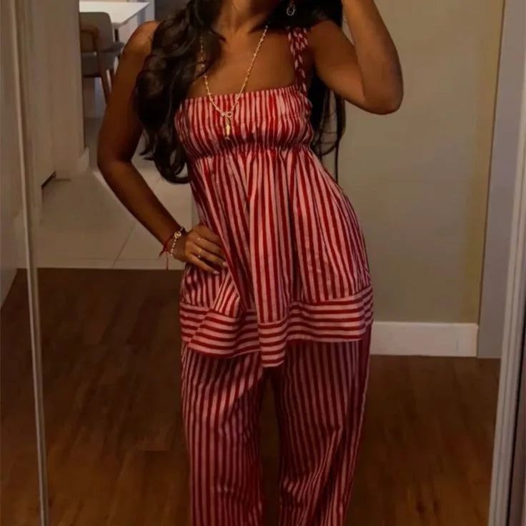 Conjunto de top de tirantes con volantes y rayas y pantalón recto