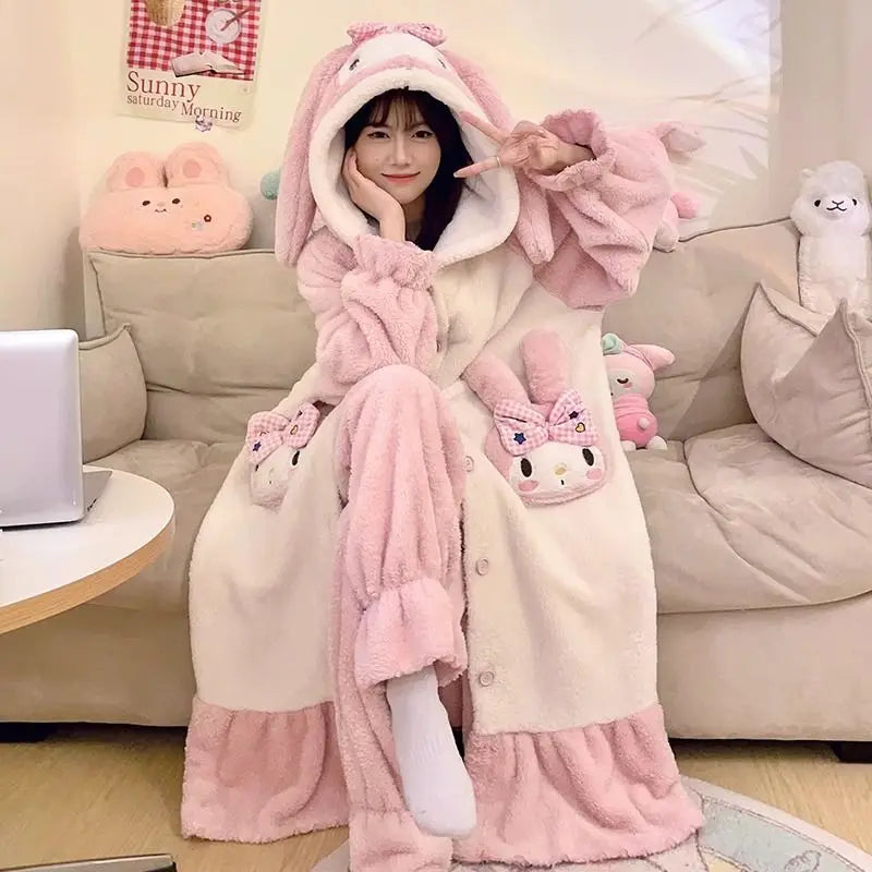 Conjunto de bata y pijama de felpa de anime