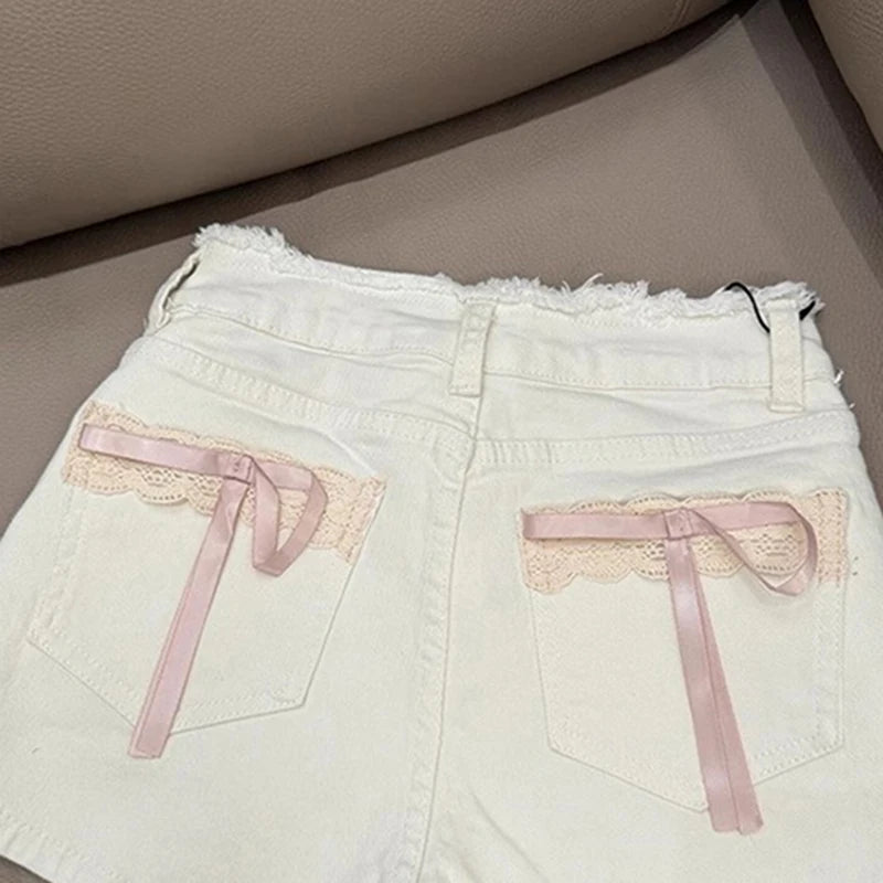 Pantalones cortos de mezclilla MEXZT Kawaii con lazo para mujer, vaqueros cortos de encaje blanco Cutecore, moda de verano, ropa urbana coreana, pantalones cortos de cintura alta.