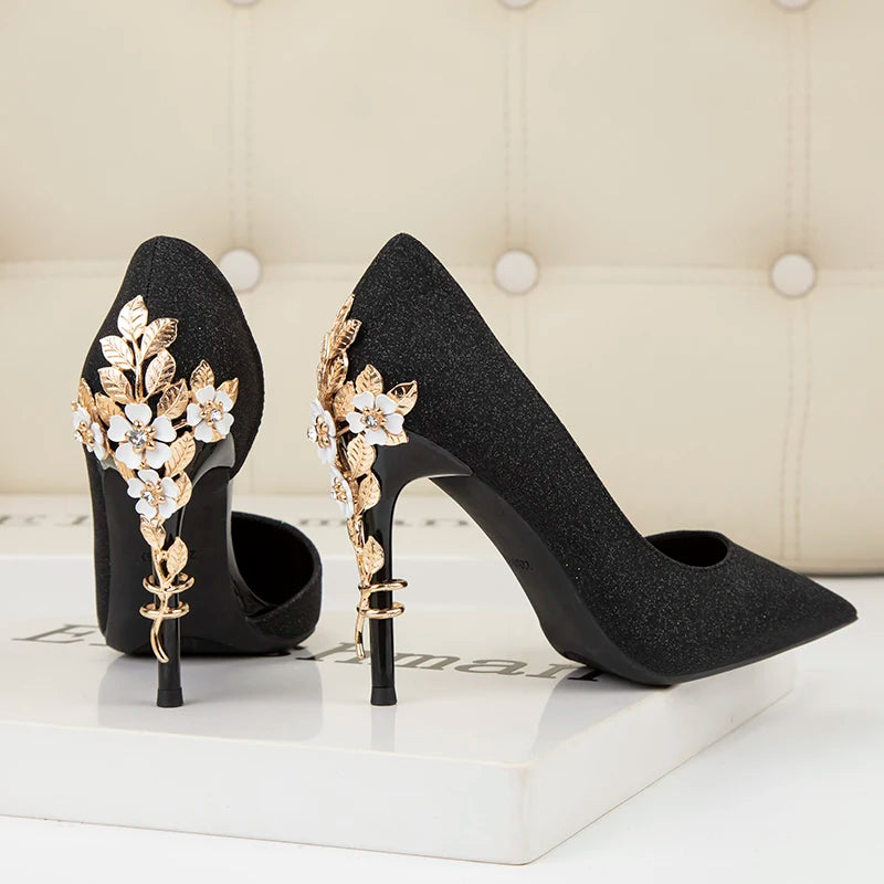 Zapatos de tacón de seda con pedrería
