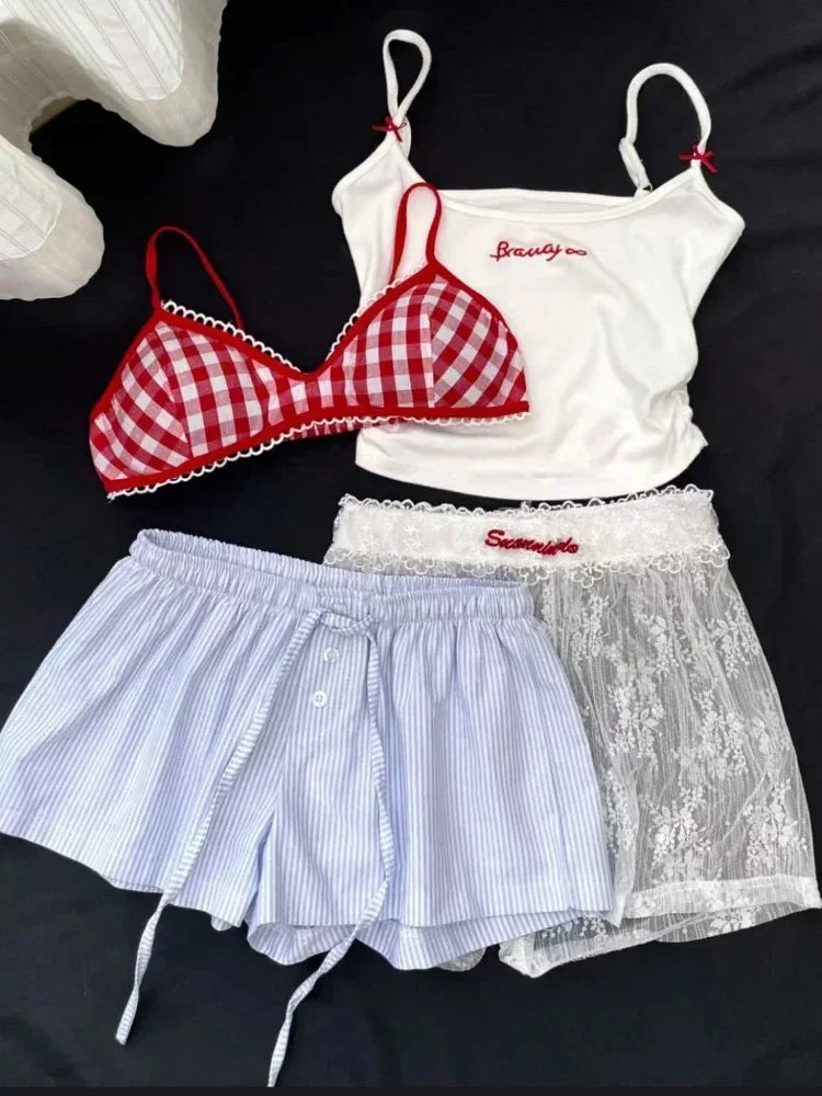 Conjunto de Top Elástico de Cuadros con Escote de Pico y Pantalones Cortos Informales con Lazo
