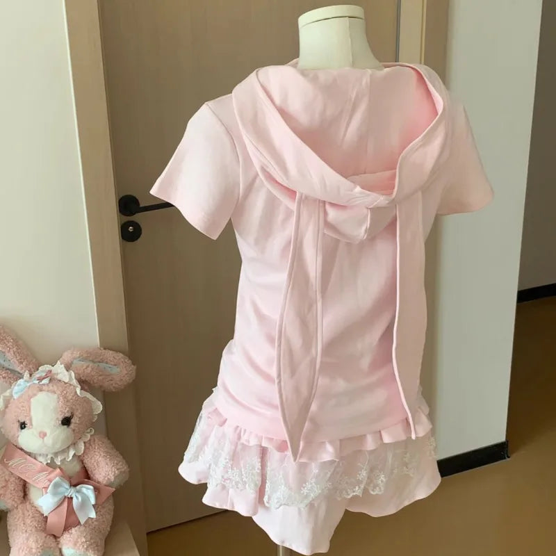 Sudadera con capucha bordada con conejo