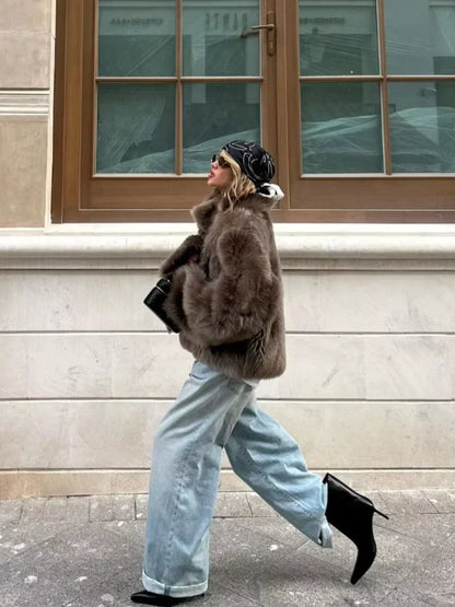 Chaqueta corta de piel suelta de moda para mujer, elegante cuello levantado, abrigos gruesos de un solo botón, chaquetas diarias de calle alta para dama 2025