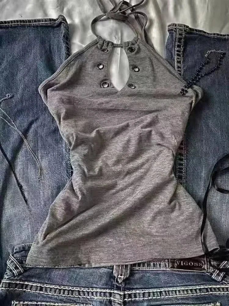 Camiseta sin mangas con cuello halter y encaje
