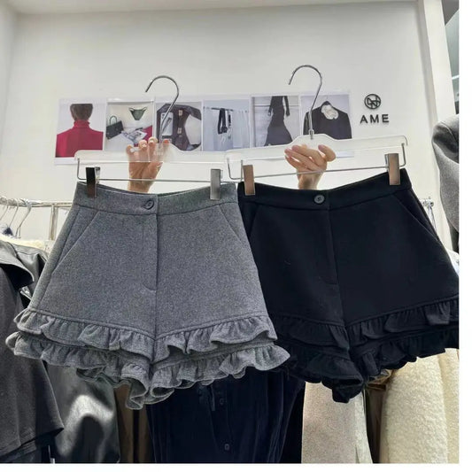 Pantalones cortos de lana, anchos y de encaje