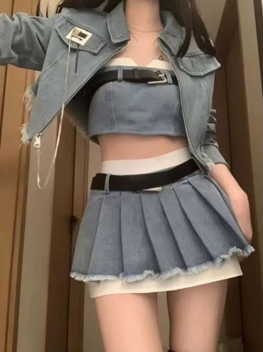 Conjunto de falda vaquera corta y top sin mangas