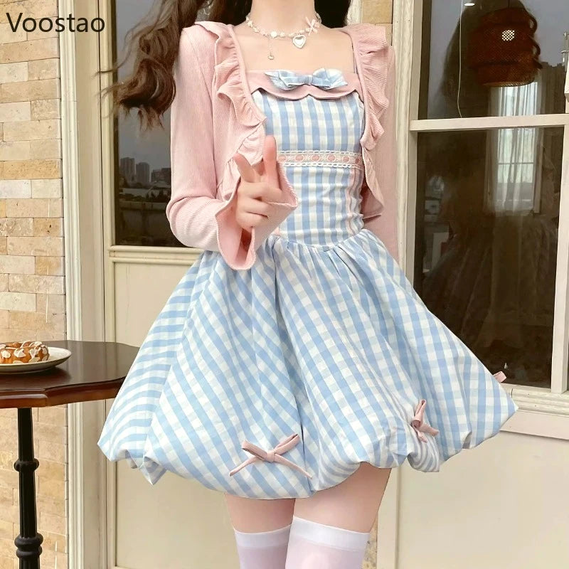 Conjunto de Cárdigan Corto y Vestido de Tirantes a Cuadros con Lazo