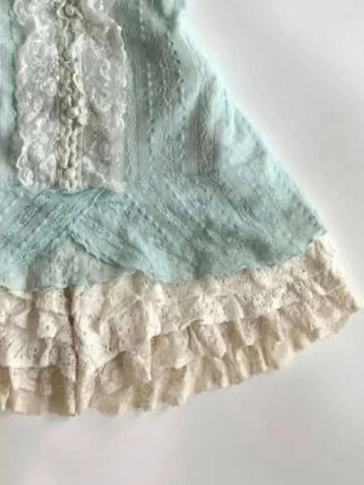 Conjunto de Top de Encaje y Minifalda