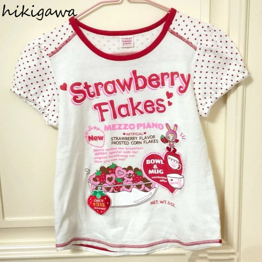Camiseta de manga corta con cuello redondo y lunares "Strawberry Flakes"