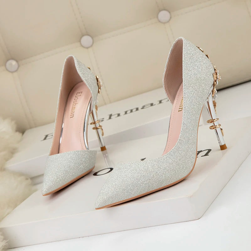 Zapatos de tacón de seda con pedrería