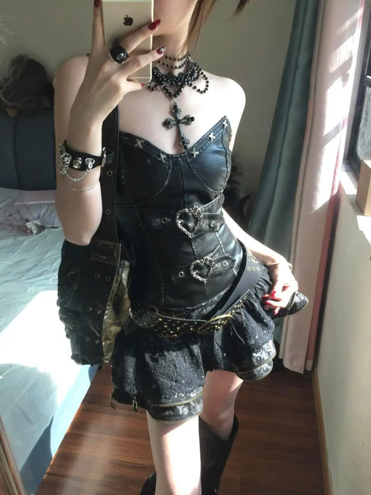 Conjunto de top ajustado y minifalda con diseño de bolsillo