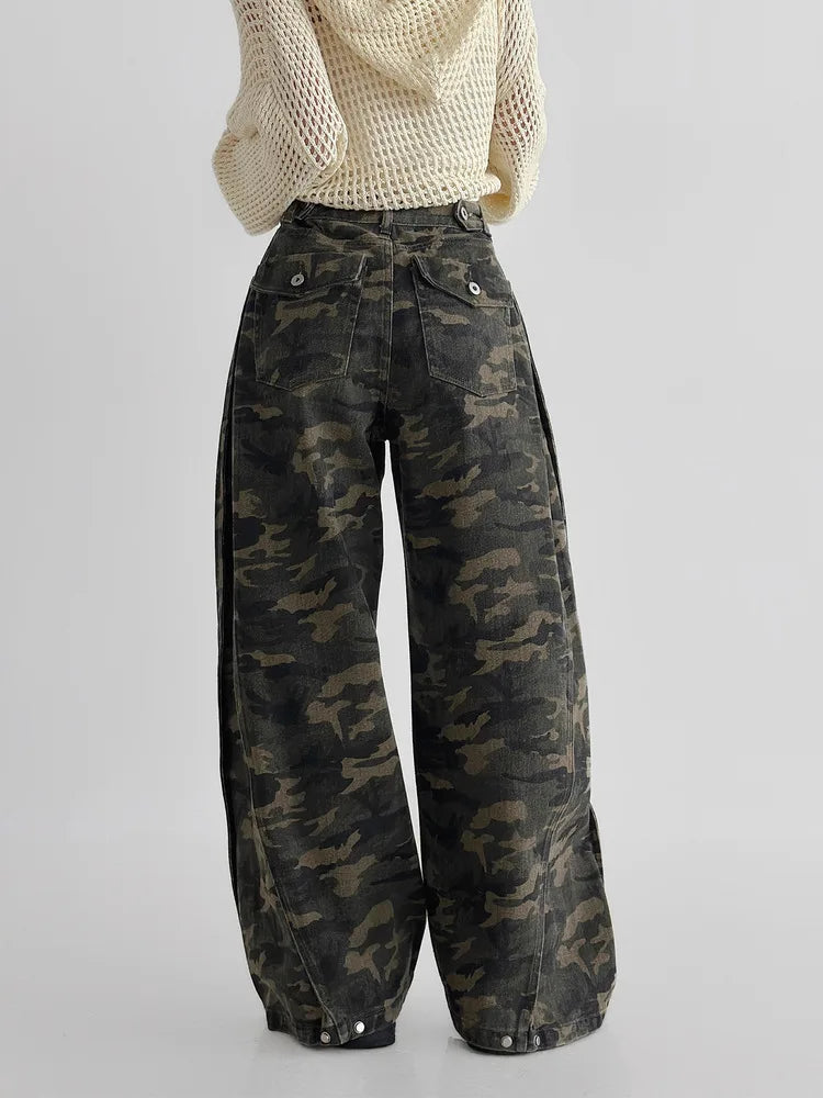 UCXQ Pantalones de camuflaje de estilo coreano otoño invierno para mujer, jeans de pierna ancha de cintura alta con bolsillos, pantalones sueltos que combinan con todo 23Z484
