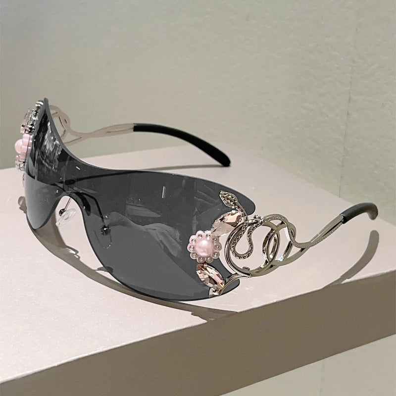 Gafas de sol sin montura con pedrería