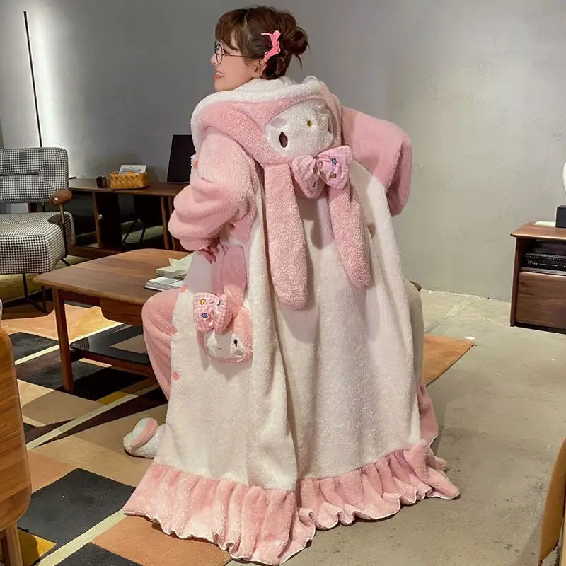 Conjunto de bata y pijama de felpa de anime
