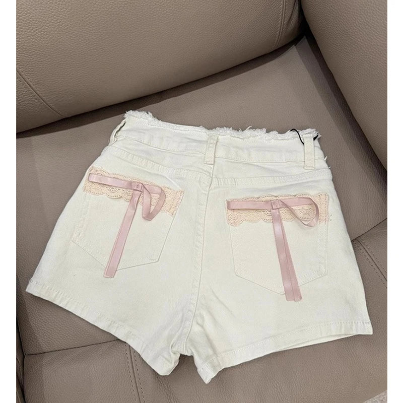 Pantalones cortos de mezclilla MEXZT Kawaii con lazo para mujer, vaqueros cortos de encaje blanco Cutecore, moda de verano, ropa urbana coreana, pantalones cortos de cintura alta.