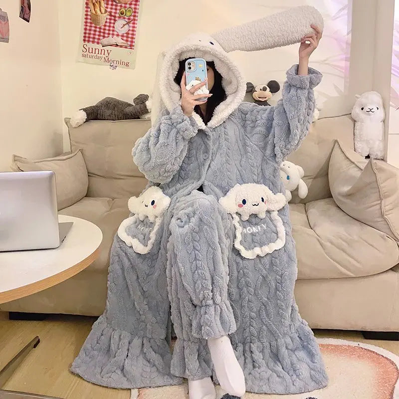 Conjunto de bata y pijama de felpa de anime