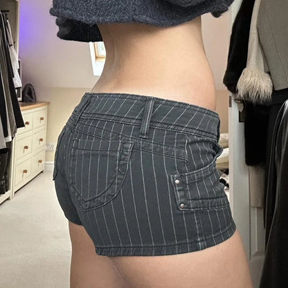 Striped Low Waist Double Buttons Pocket Shorts