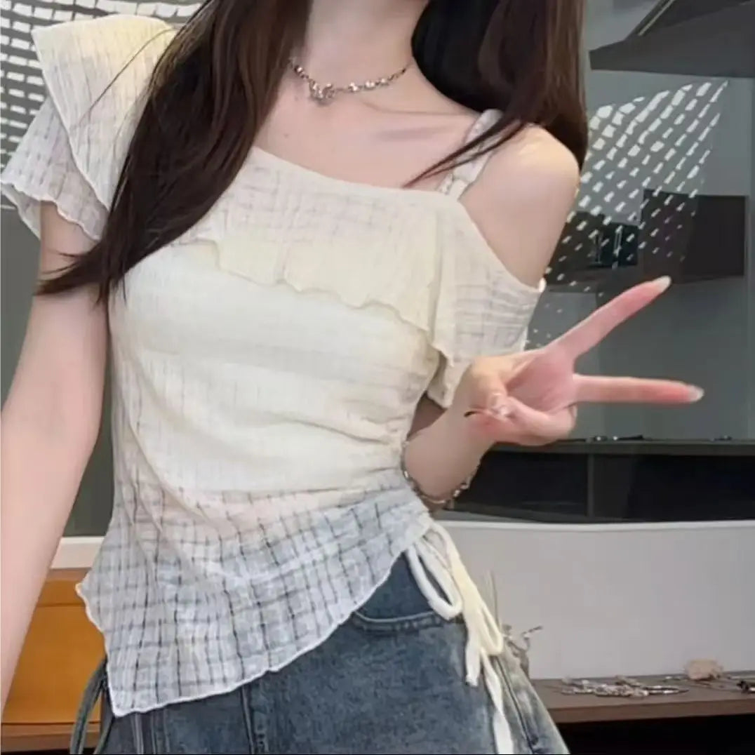 Camiseta de manga corta con volantes irregulares