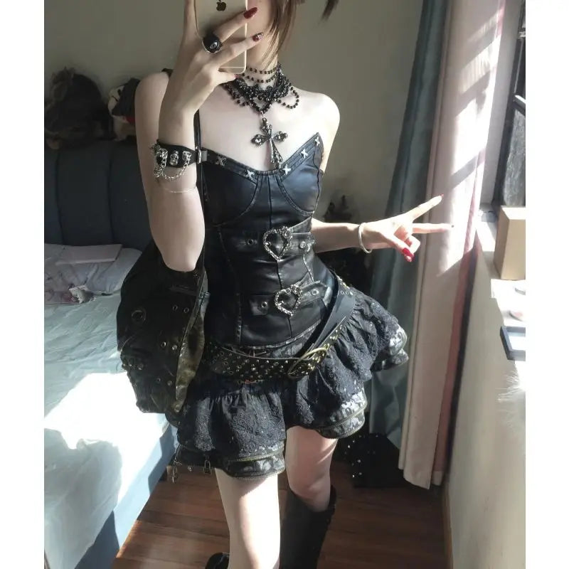 Conjunto de top ajustado y minifalda con diseño de bolsillo