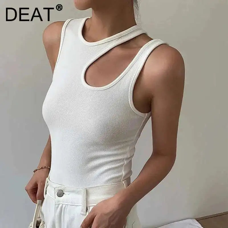 Camiseta de cuello redondo con elástico y calados
