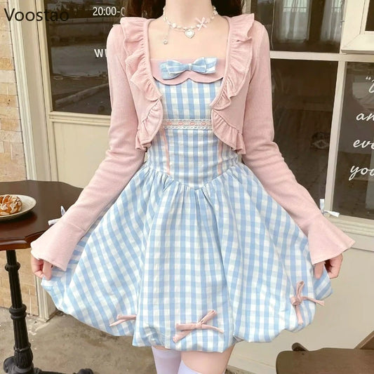Conjunto de Cárdigan Corto y Vestido de Tirantes a Cuadros con Lazo