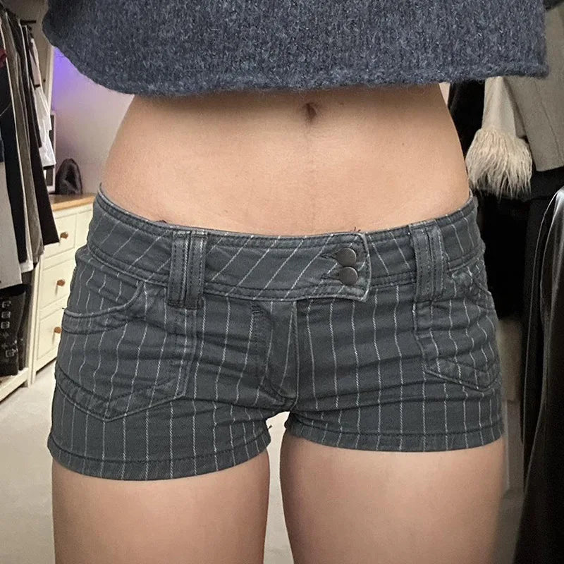 Striped Low Waist Double Buttons Pocket Shorts