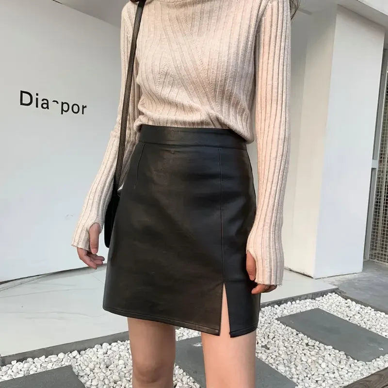 Falda de cuero con abertura