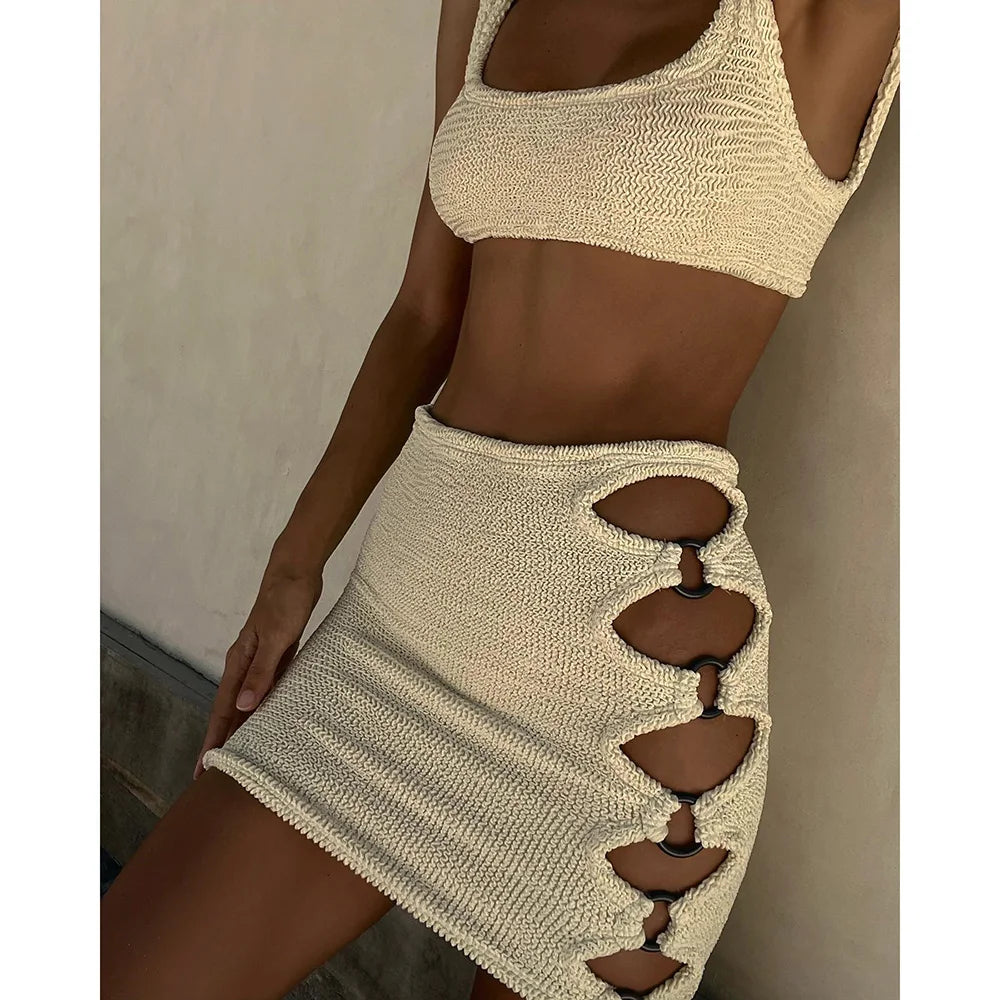 Sexy 3 piezas Micro Bikinis 2025 Traje de baño para mujer Traje de baño sólido con falda Bikini brasileño Conjunto de ropa de playa Tanga Biquini
