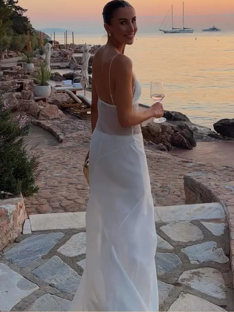 Conjunto Elegante de Top y Pantalones con Encaje