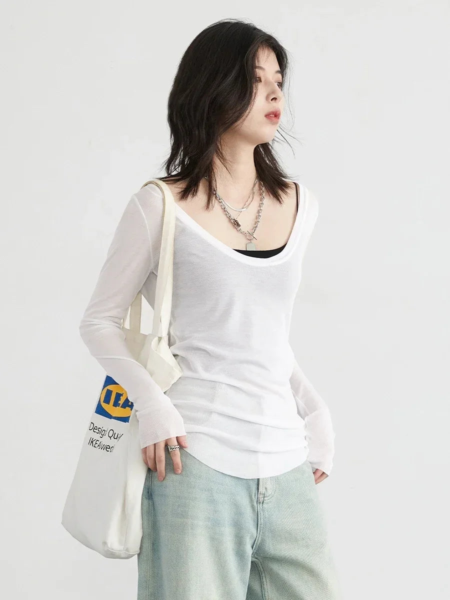 Camiseta de manga larga blanca sólida con cuello en U