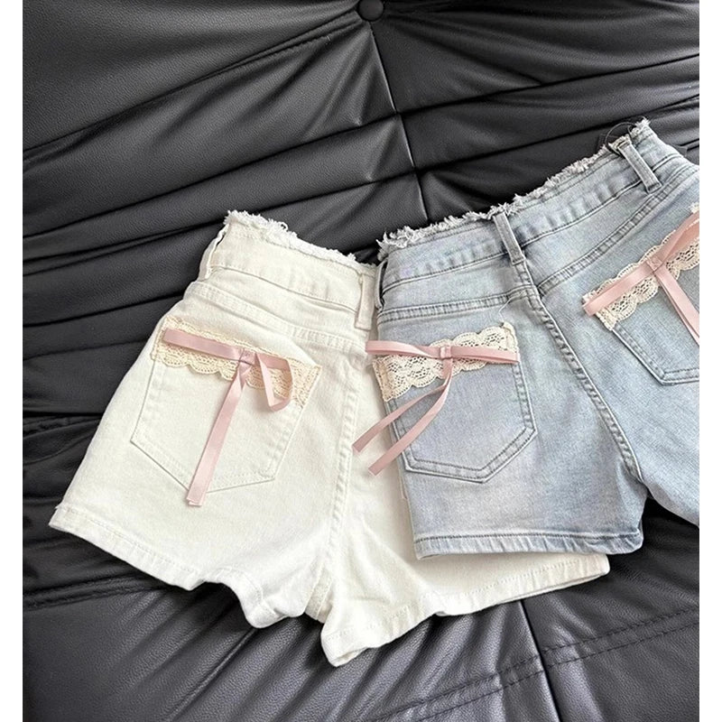 Pantalones cortos de mezclilla MEXZT Kawaii con lazo para mujer, vaqueros cortos de encaje blanco Cutecore, moda de verano, ropa urbana coreana, pantalones cortos de cintura alta.
