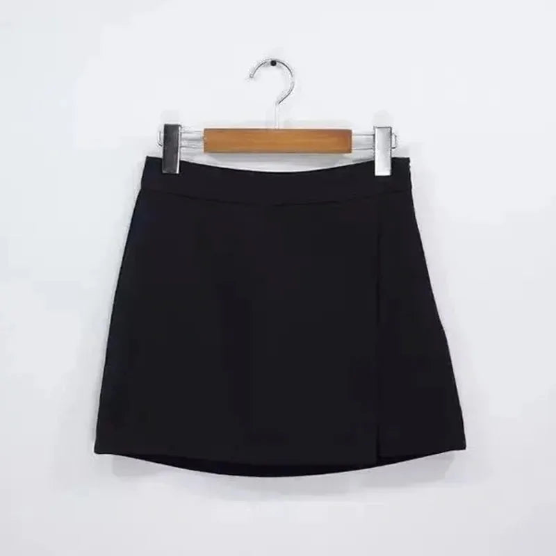 Falda pantalón de cintura alta con aberturas laterales irregulares y corte en A