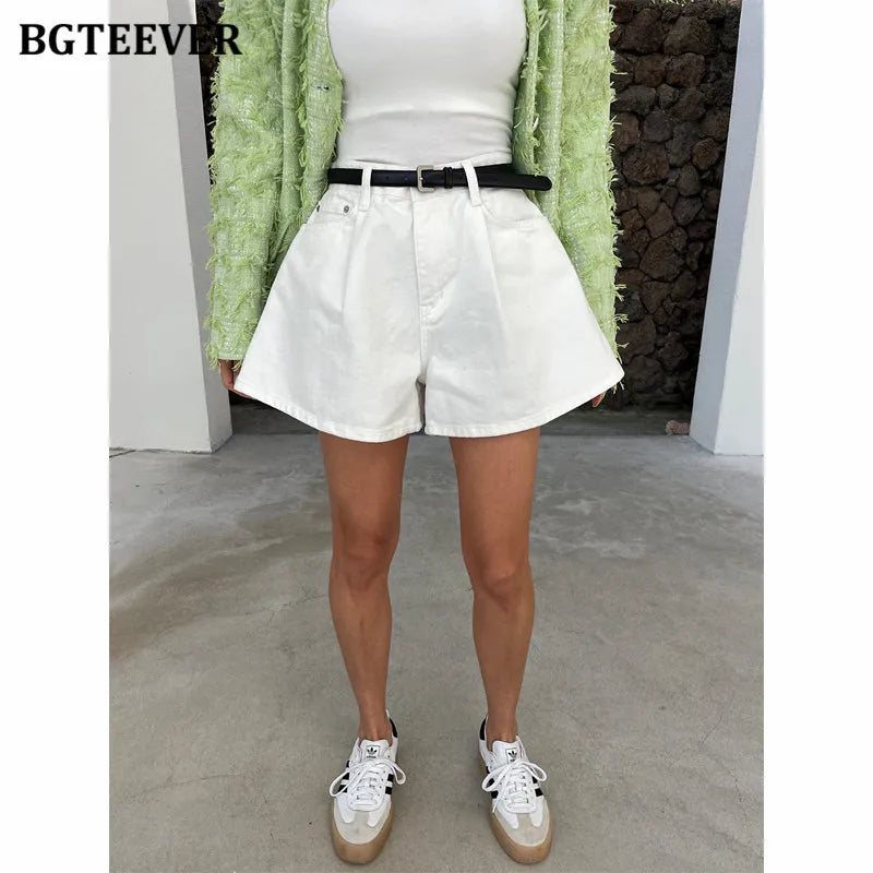 BGTEEVER Pantalones Cortos de Mezclilla con Bolsillos Sueltos de Pierna Ancha para Mujer, Shorts Casuales de Jean de Cintura Alta con Un Solo Botón para Damas