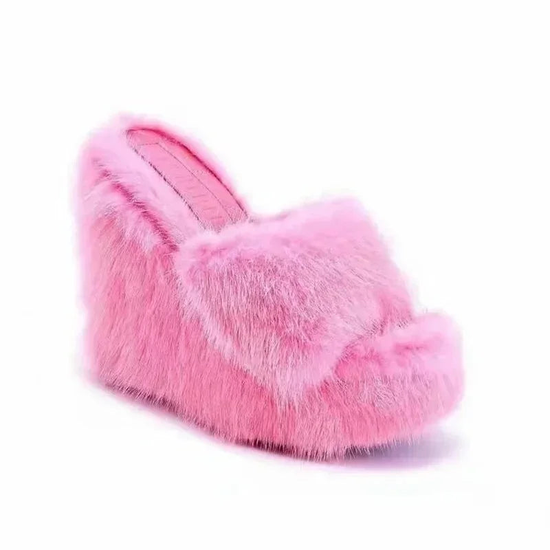 Pantuflas de cuña con pelo