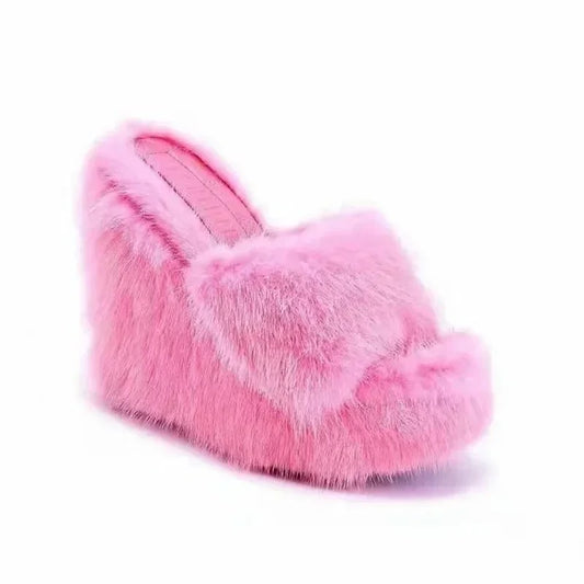 Pantuflas de cuña con pelo