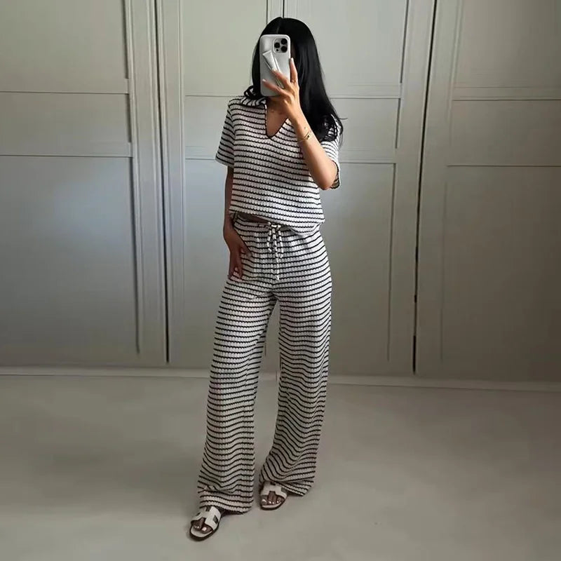 Conjunto de dos piezas elegante de punto a rayas para mujer, top y pantalón, informal, manga corta, cuello V, jersey con cordón ajustable, pantalón largo de pierna ancha, traje de moda 2025