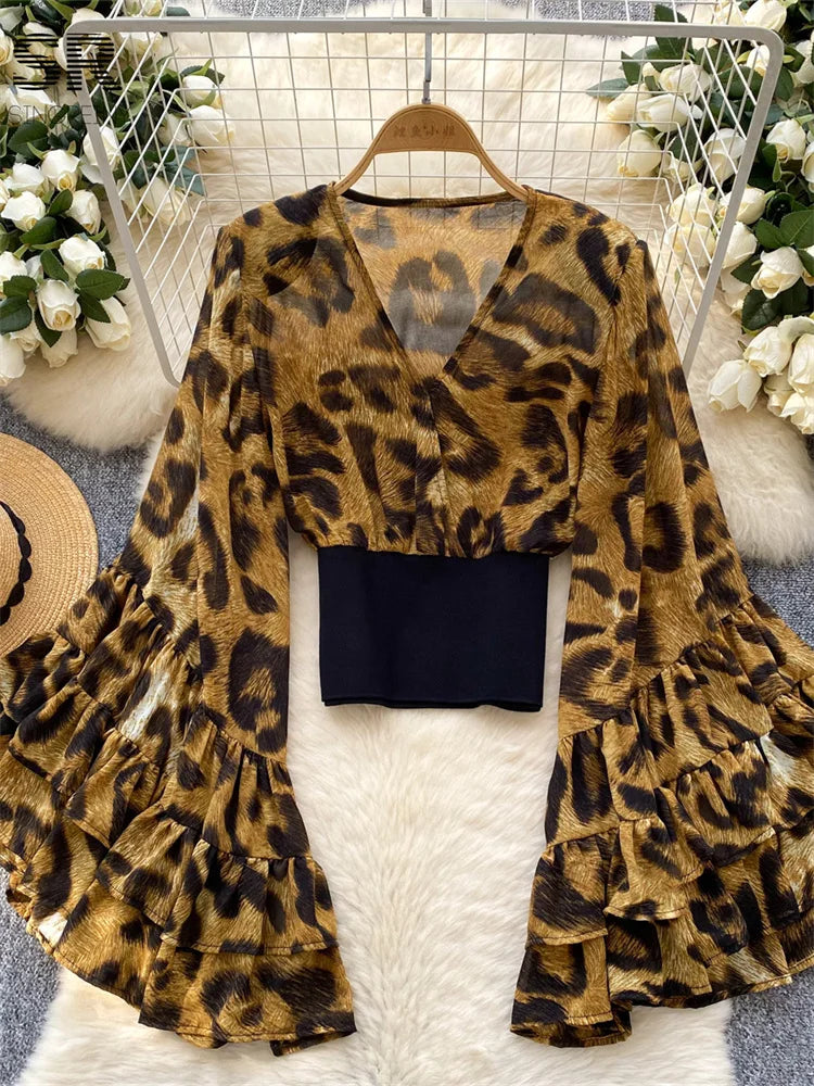 SINGREINY Blusa de lujo con estampado de verano para mujer, manga acampanada, cuello en V, blusas elegantes, ropa de calle, moda para mujer, tops versátiles de vacaciones con estilo Ins