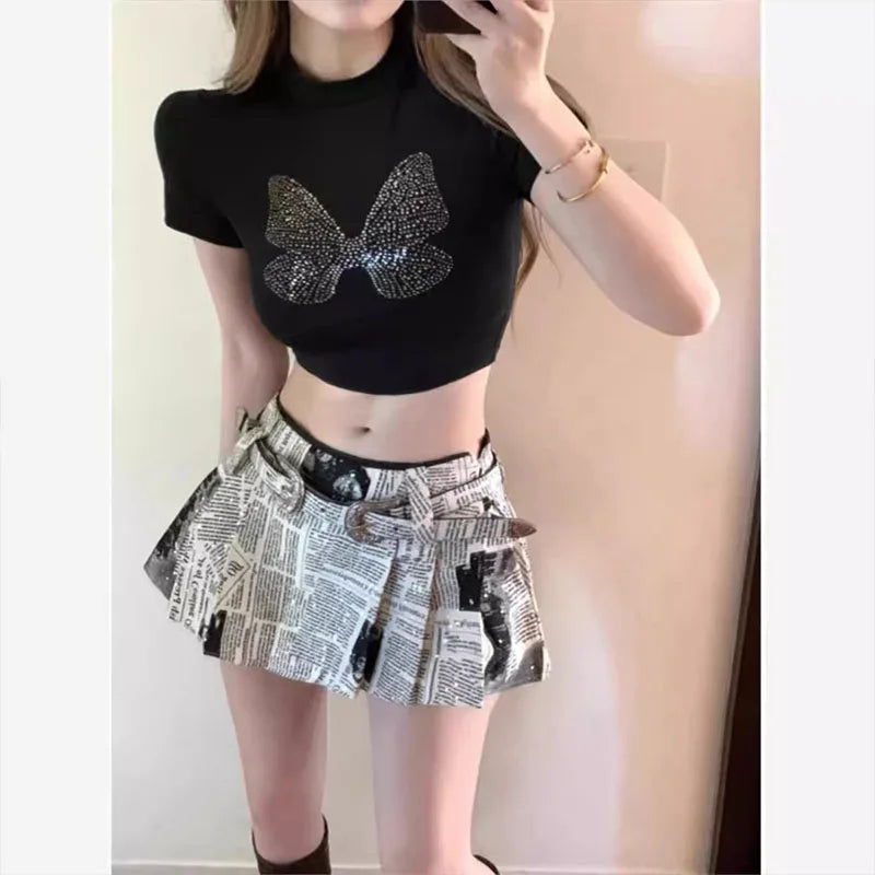 Falda estampada de periódico
