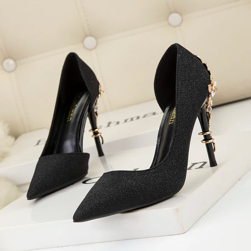 Zapatos de tacón de seda con pedrería