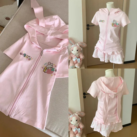 Sudadera con capucha bordada con conejo