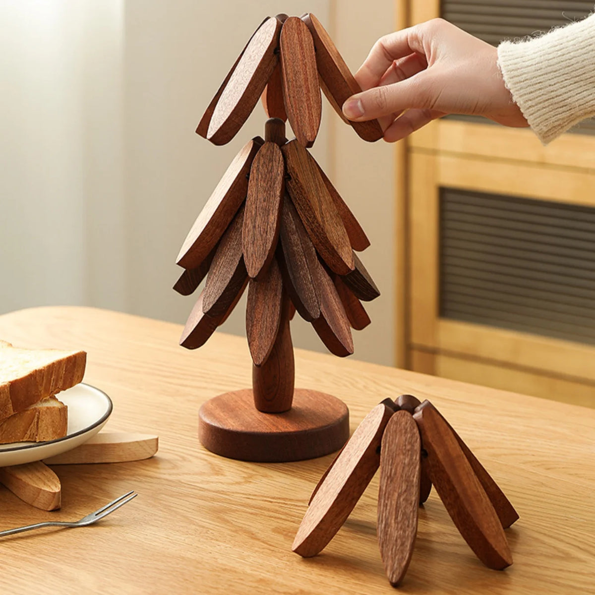 "Heat Insulation Tree", Trivets for Hot Dishes