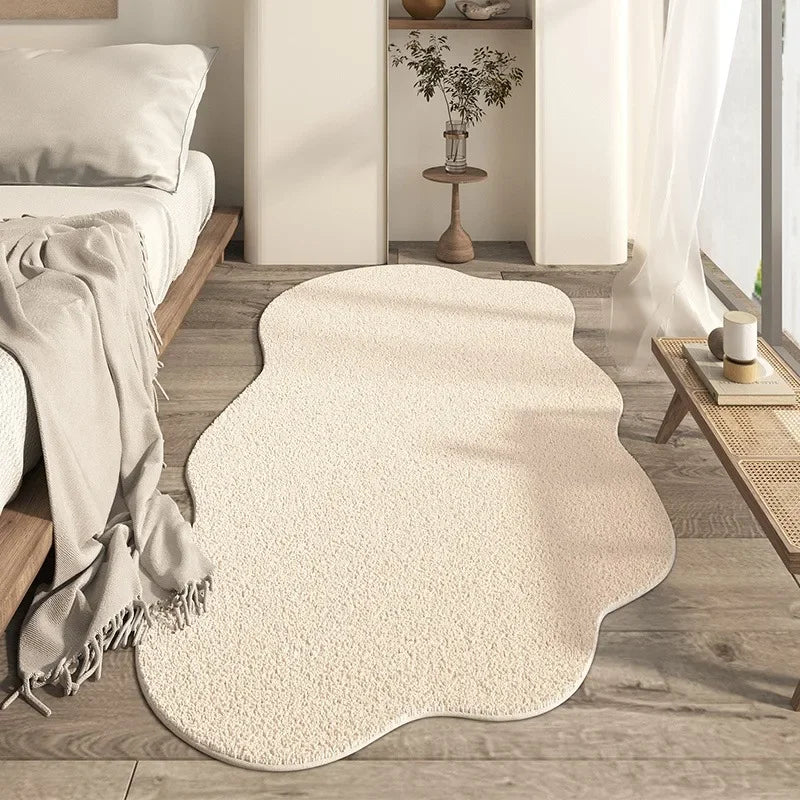 Alfombra irregular estilo crema